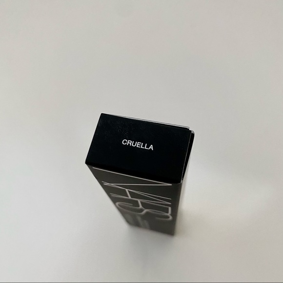 Nars Mini Velvet Matte Lipstick Pencil Cruella - Picture 2 of 3